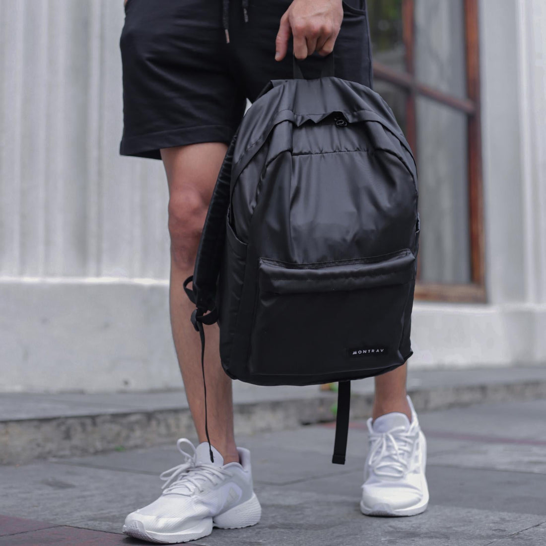 Rekomendasi Travel Gear Montrav