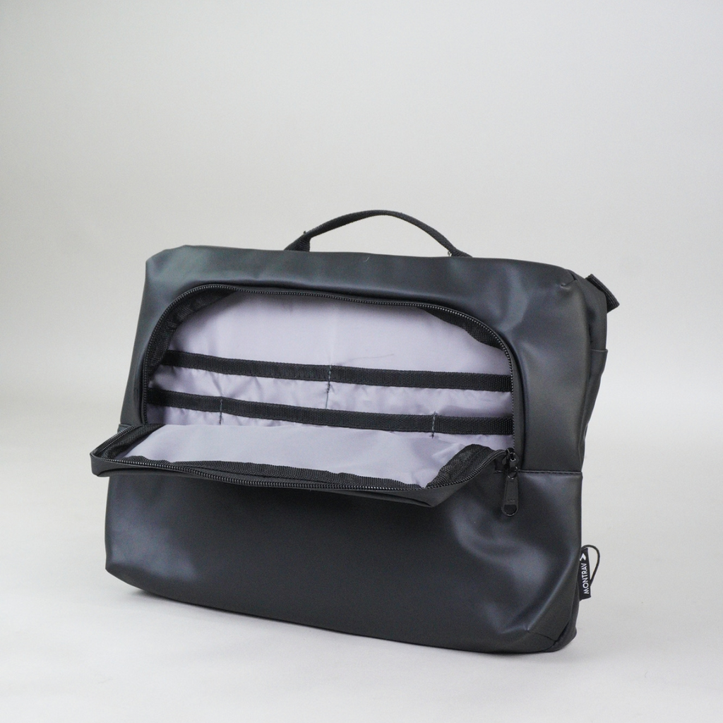 Azura Sling bag