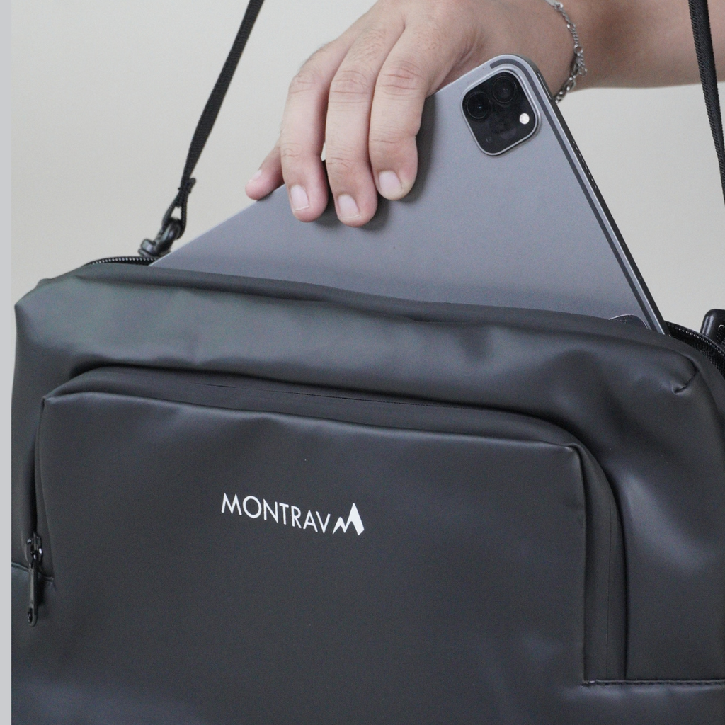 Azura Sling bag